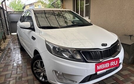 KIA Rio III рестайлинг, 2013 год, 940 000 рублей, 5 фотография