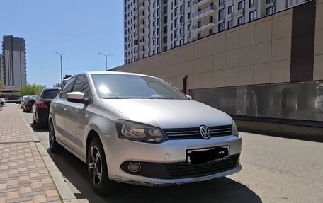 Volkswagen Polo VI (EU Market), 2015 год, 800 000 рублей, 2 фотография