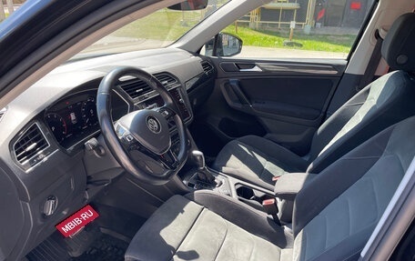 Volkswagen Tiguan II, 2018 год, 2 570 000 рублей, 9 фотография