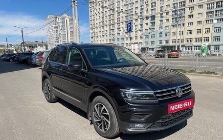 Volkswagen Tiguan II, 2018 год, 2 570 000 рублей, 3 фотография