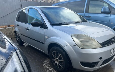 Ford Fiesta, 2005 год, 260 000 рублей, 3 фотография