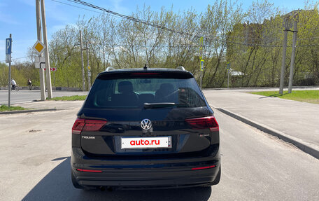 Volkswagen Tiguan II, 2018 год, 2 570 000 рублей, 6 фотография