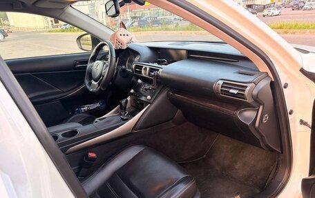 Lexus IS III, 2013 год, 2 000 000 рублей, 7 фотография
