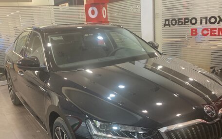 Skoda Superb III рестайлинг, 2025 год, 3 300 000 рублей, 3 фотография