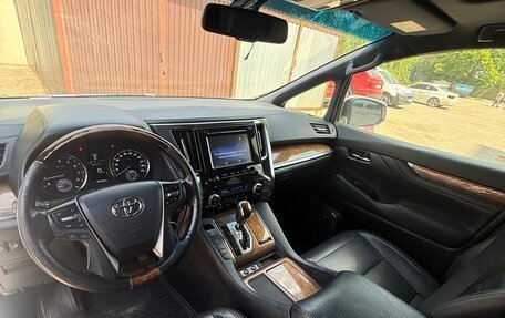 Toyota Alphard III, 2017 год, 3 550 000 рублей, 12 фотография
