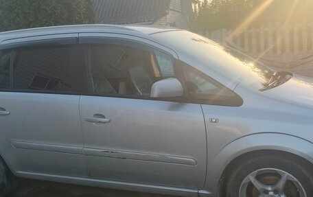 Opel Zafira B, 2012 год, 650 000 рублей, 3 фотография