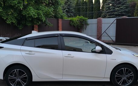 Toyota Prius IV XW50, 2020 год, 3 050 000 рублей, 10 фотография
