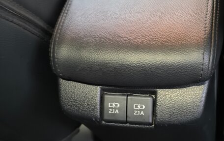 Toyota Prius IV XW50, 2020 год, 3 050 000 рублей, 33 фотография