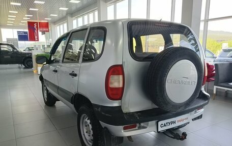 Chevrolet Niva I рестайлинг, 2005 год, 299 000 рублей, 9 фотография