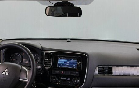 Mitsubishi Outlander III рестайлинг 3, 2014 год, 1 350 000 рублей, 5 фотография