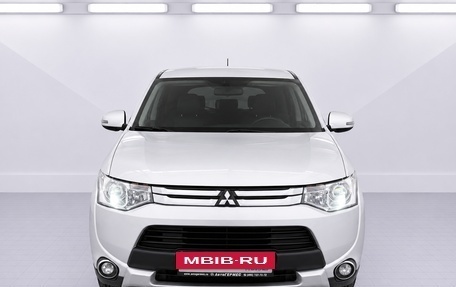 Mitsubishi Outlander III рестайлинг 3, 2014 год, 1 350 000 рублей, 2 фотография