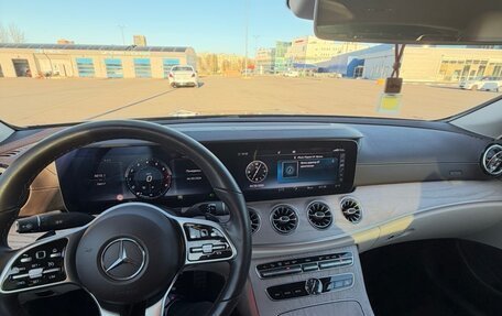 Mercedes-Benz E-Класс, 2019 год, 4 100 000 рублей, 8 фотография
