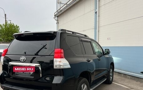Toyota Land Cruiser Prado 150 рестайлинг 2, 2009 год, 2 350 000 рублей, 12 фотография