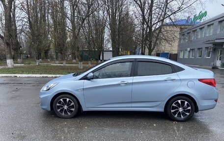 Hyundai Solaris II рестайлинг, 2011 год, 650 000 рублей, 2 фотография