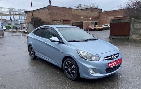 Hyundai Solaris II рестайлинг, 2011 год, 650 000 рублей, 7 фотография