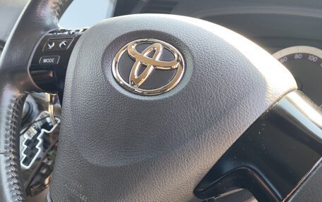 Toyota ISis I, 2012 год, 1 400 000 рублей, 13 фотография