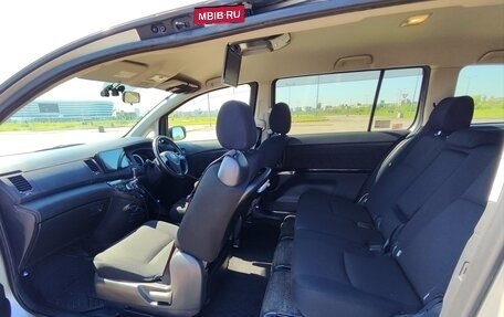 Toyota ISis I, 2012 год, 1 400 000 рублей, 12 фотография