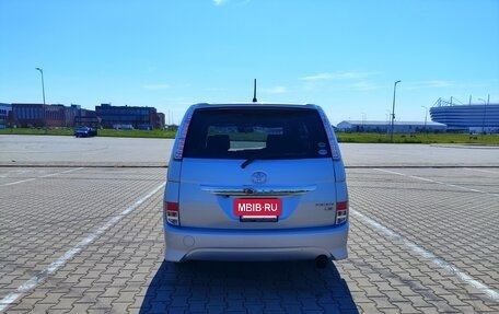 Toyota ISis I, 2012 год, 1 400 000 рублей, 10 фотография