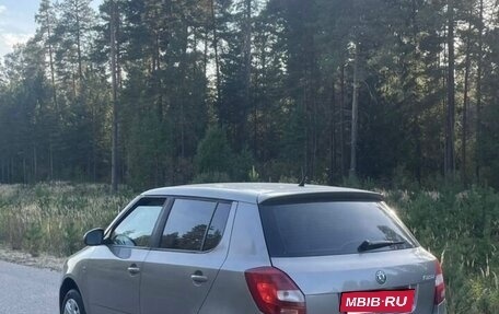 Skoda Fabia II, 2011 год, 450 000 рублей, 5 фотография