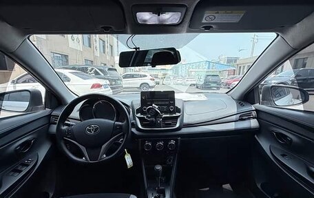 Toyota Yaris XP150 рестайлинг, 2023 год, 1 898 034 рублей, 10 фотография
