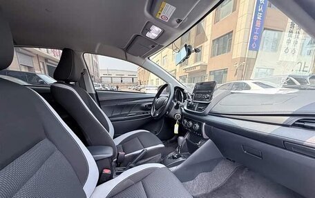 Toyota Yaris XP150 рестайлинг, 2023 год, 1 898 034 рублей, 12 фотография