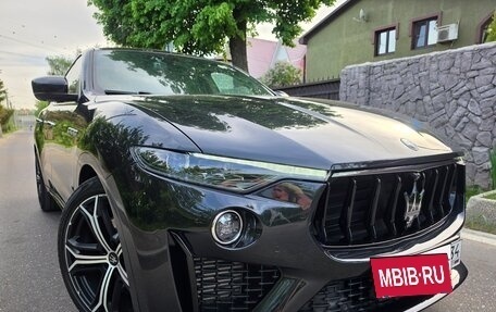 Maserati Levante I, 2020 год, 6 500 000 рублей, 3 фотография