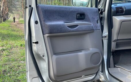 Nissan Serena II, 2000 год, 523 000 рублей, 11 фотография