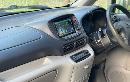 Nissan Serena II, 2000 год, 523 000 рублей, 14 фотография