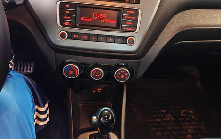KIA Rio III рестайлинг, 2016 год, 1 070 000 рублей, 22 фотография