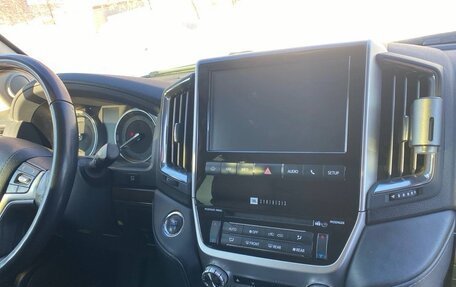 Toyota Land Cruiser 200, 2020 год, 6 850 000 рублей, 7 фотография