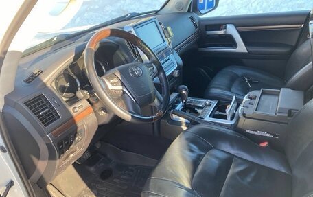 Toyota Land Cruiser 200, 2020 год, 6 850 000 рублей, 4 фотография