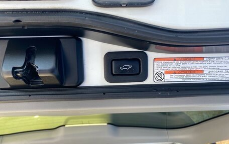 Toyota Land Cruiser 200, 2020 год, 6 850 000 рублей, 3 фотография