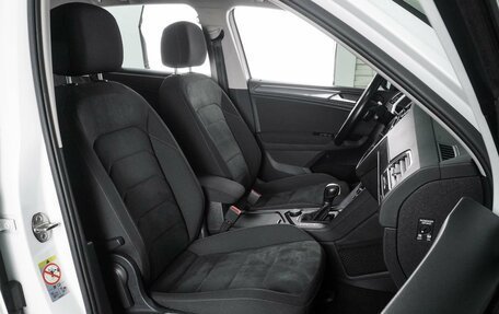 Volkswagen Tiguan II, 2018 год, 2 547 000 рублей, 8 фотография