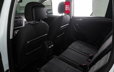 Volkswagen Tiguan II, 2018 год, 2 547 000 рублей, 11 фотография