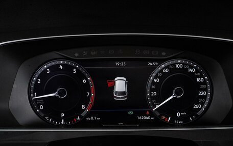 Volkswagen Tiguan II, 2018 год, 2 547 000 рублей, 15 фотография