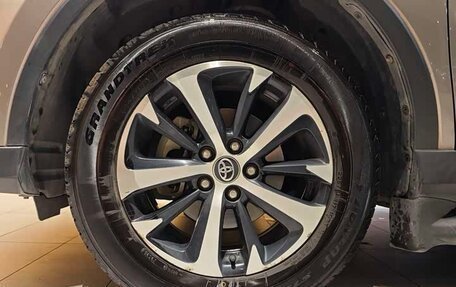 Toyota RAV4, 2019 год, 1 700 000 рублей, 5 фотография
