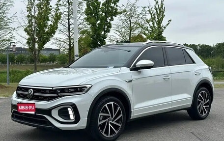 Volkswagen T-Roc I, 2023 год, 1 490 004 рублей, 1 фотография
