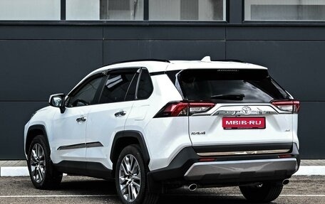 Toyota RAV4, 2021 год, 4 334 000 рублей, 2 фотография