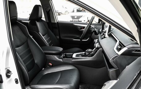Toyota RAV4, 2021 год, 4 334 000 рублей, 10 фотография