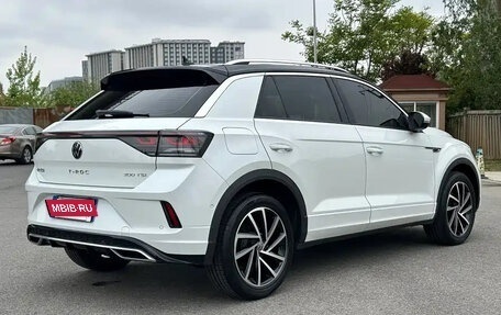Volkswagen T-Roc I, 2023 год, 1 490 004 рублей, 5 фотография
