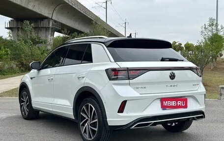 Volkswagen T-Roc I, 2023 год, 1 490 004 рублей, 7 фотография