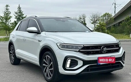 Volkswagen T-Roc I, 2023 год, 1 490 004 рублей, 4 фотография