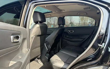 Honda Vezel, 2023 год, 1 680 004 рублей, 17 фотография