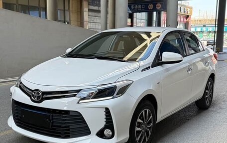 Toyota Vios III, 2022 год, 1 220 000 рублей, 1 фотография