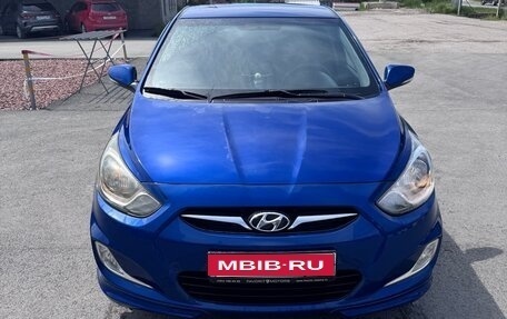 Hyundai Solaris II рестайлинг, 2012 год, 1 000 000 рублей, 1 фотография