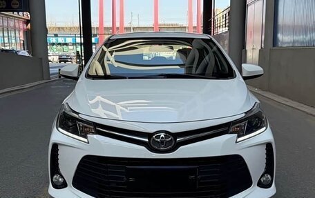 Toyota Vios III, 2022 год, 1 220 000 рублей, 2 фотография