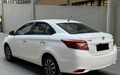 Toyota Vios III, 2022 год, 1 220 000 рублей, 7 фотография
