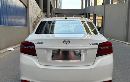 Toyota Vios III, 2022 год, 1 220 000 рублей, 6 фотография
