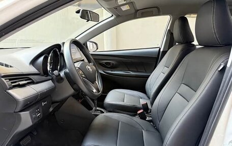 Toyota Vios III, 2022 год, 1 220 000 рублей, 22 фотография