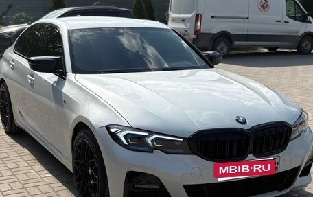 BMW 3 серия, 2019 год, 2 750 000 рублей, 3 фотография